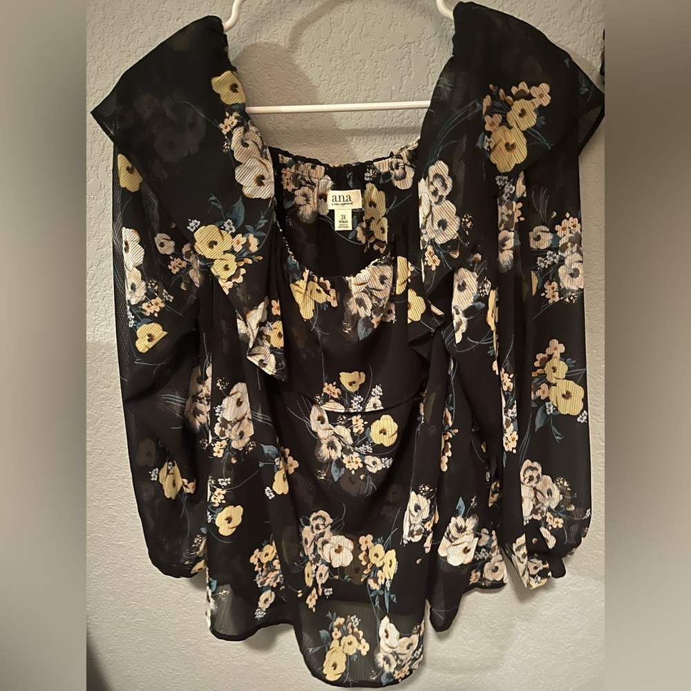 3x can be worn with yellow or black tank top